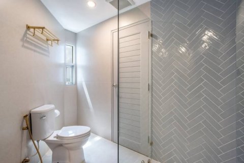 Condo in Bang Na, Bangkok, Thailand, 3 bedrooms  № 134585 - photo 6