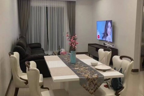 Кондоминиум с 2 спальнями в Бангкоке, Таиланд № 134584 - фото 1