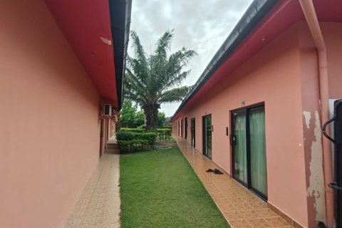 Коммерческая недвижимость в Чонбури, Таиланд  № 150989 - фото 5