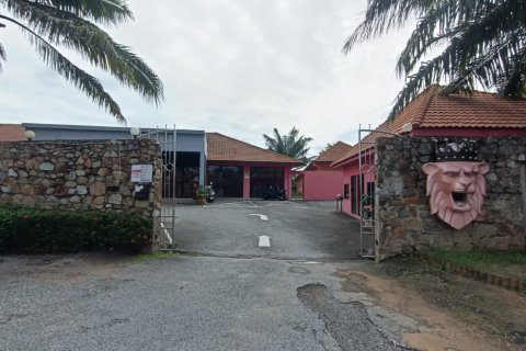 Коммерческая недвижимость в Чонбури, Таиланд  № 150989 - фото 3