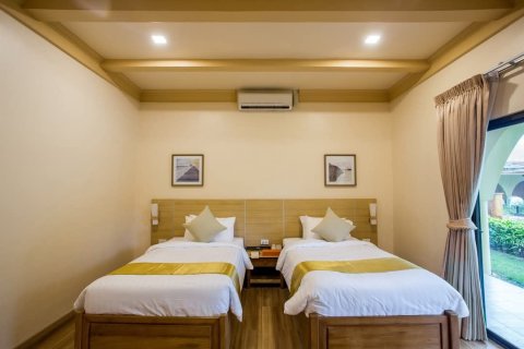 Коммерческая недвижимость в Чонбури, Таиланд  № 150989 - фото 11