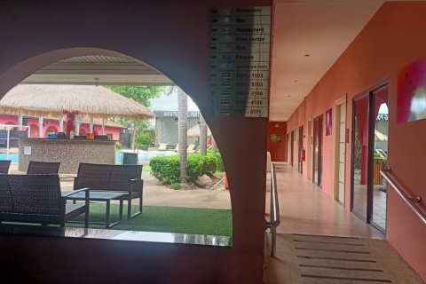 Коммерческая недвижимость в Чонбури, Таиланд  № 150989 - фото 4