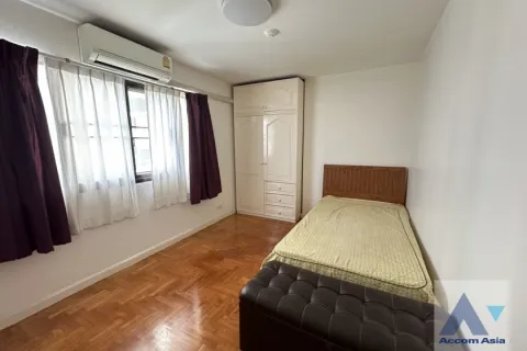 Condo in Watthana, Bangkok, Thailand, 3 bedrooms № 215560 - photo 6
