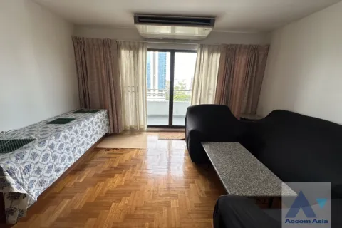 Condo in Watthana, Bangkok, Thailand, 3 bedrooms № 215560 - photo 2