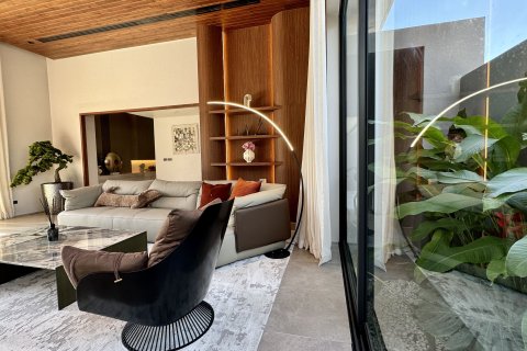 Villa in Phuket, Thailand 4 bedrooms № 149423 - photo 2