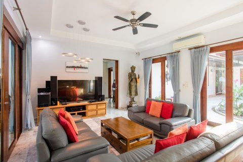 Вилла в Хуа Хине, Таиланд с 7 спальнями  № 147260 - фото 25