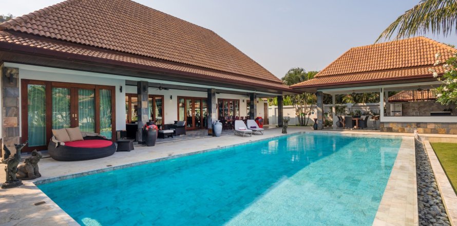 Вилла в Хуа Хине, Таиланд с 7 спальнями  № 147260