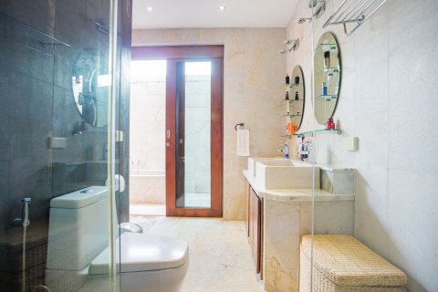 Вилла в Хуа Хине, Таиланд с 7 спальнями  № 147260 - фото 28