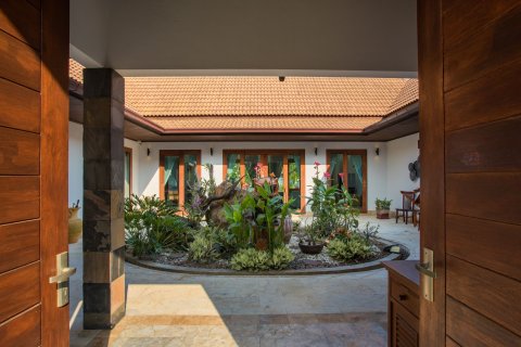 Вилла в Хуа Хине, Таиланд с 7 спальнями  № 147260 - фото 14