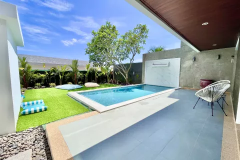 Villa in Phuket, Thailand 2 bedrooms № 138738 - photo 1