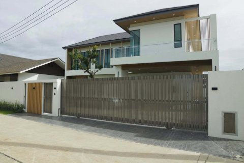 Villa à Chiang Mai, Thaïlande 4 chambres № 153296 - photo 3