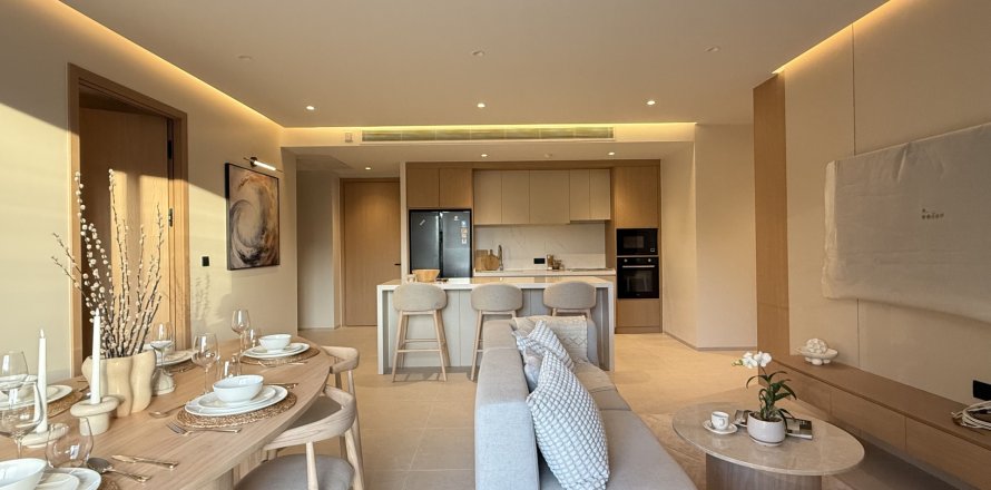 Condo in Phuket, Thailand, 2 bedrooms  № 169493