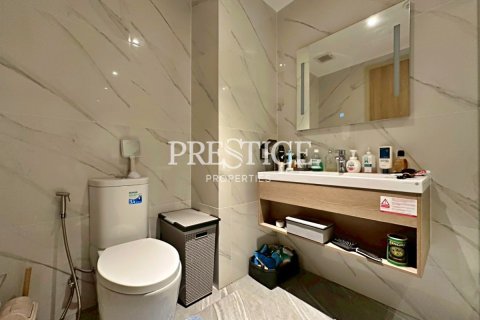 Condo in Pattaya, Thailand, 2 bedrooms № 198052 - photo 18
