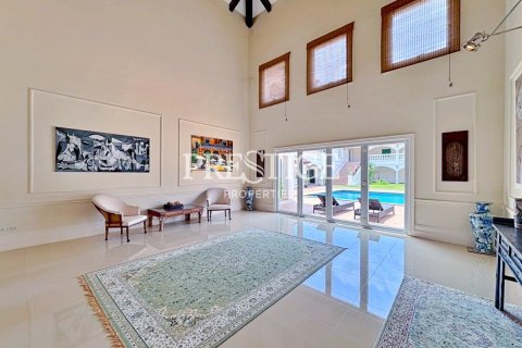 House in Pattaya, Thailand 6 bedrooms № 198050 - photo 7