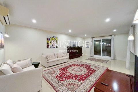 House in Pattaya, Thailand 6 bedrooms № 198050 - photo 11
