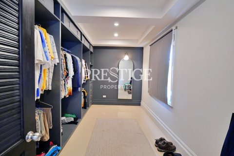 House in Pattaya, Thailand 6 bedrooms № 198050 - photo 25