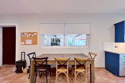 House in Pattaya, Thailand 6 bedrooms № 198050 - photo 20
