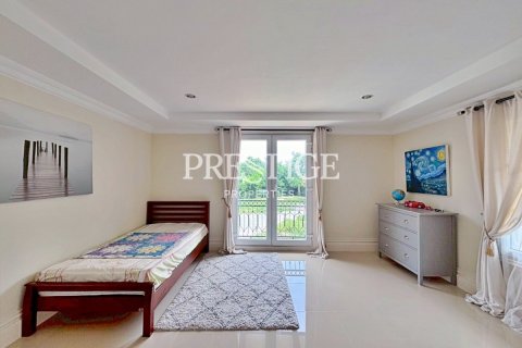House in Pattaya, Thailand 6 bedrooms № 198050 - photo 29