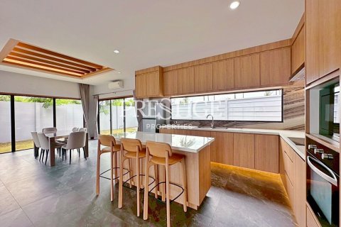 House in Pattaya, Thailand 3 bedrooms № 198049 - photo 12