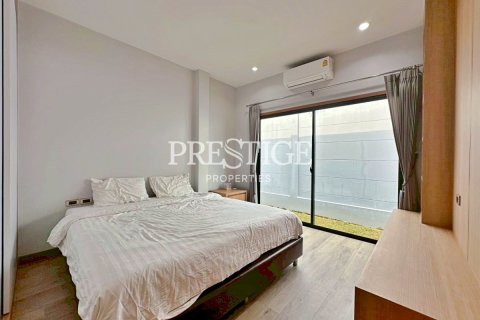 House in Pattaya, Thailand 3 bedrooms № 198049 - photo 24