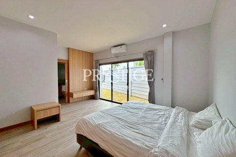 House in Pattaya, Thailand 3 bedrooms № 198049 - photo 22