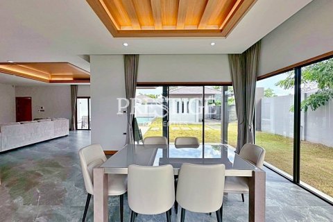 House in Pattaya, Thailand 3 bedrooms № 198049 - photo 8