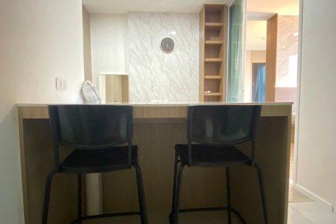 Студия в кондо в Банг Пхлате, Бангкок, Таиланд № 142842 - фото 2