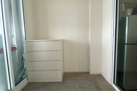 Студия в кондо в Банг Пхлате, Бангкок, Таиланд № 142842 - фото 8