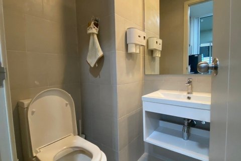 Студия в кондо в Банг Пхлате, Бангкок, Таиланд № 142842 - фото 5