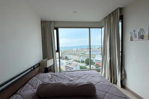 Condominio de 2 dormitorios en Jomtien Beach, Pattaya, Tailandia № 210573 - foto 17