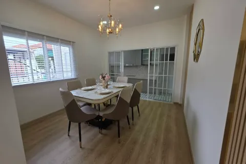 House in Pattaya, Thailand 3 bedrooms № 210569 - photo 4