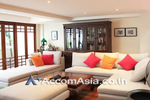 Townhouse à Watthana, Bangkok, Thaïlande 5 chambres № 215228