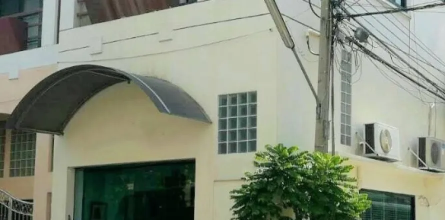 Haus in Yan Nawa, Bangkok, Thailand 4 Schlafzimmer № 218971