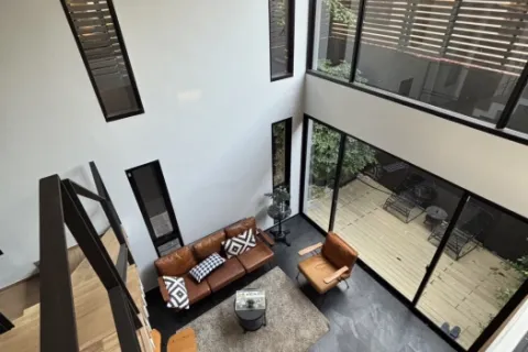 Casa de 3 dormitorios en Huai Khwang, Bangkok, Tailandia № 218970