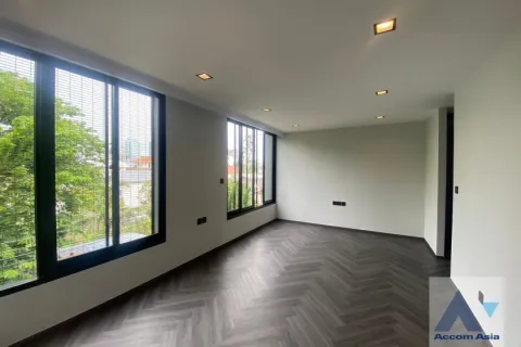 Haus in Huai Khwang, Bangkok, Thailand 3 Schlafzimmer № 218970 - Foto 5
