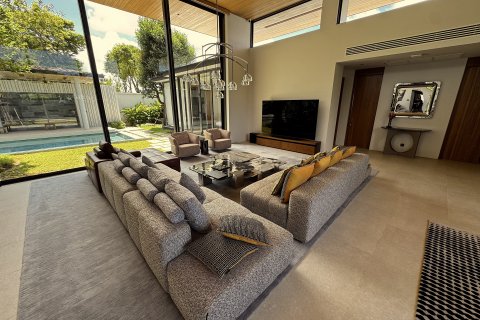 Villa à Phuket, Thaïlande 5 chambres № 144752 - photo 3