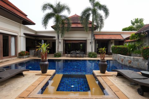 Villa in Phuket, Thailand 5 bedrooms № 144905 - photo 3
