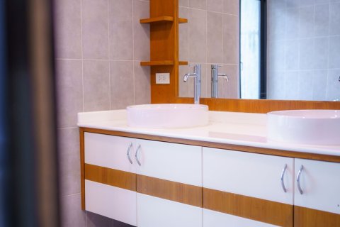 Villa in Pattaya, Thailand 6 bedrooms № 157905 - photo 27