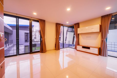 Villa in Pattaya, Thailand 6 bedrooms № 157905 - photo 20