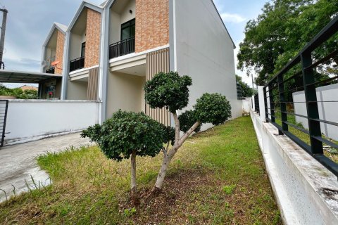 Townhouse in Phuket, Thailand 2 bedrooms № 157903 - photo 10