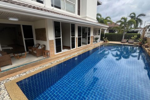 Вилла в Хуа Хине, Таиланд с 4 спальнями  № 151691 - фото 2