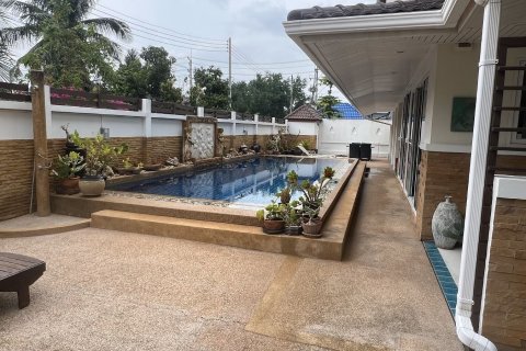 Вилла в Хуа Хине, Таиланд с 4 спальнями  № 151691 - фото 10