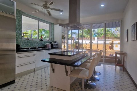 Вилла в Хуа Хине, Таиланд с 4 спальнями  № 151691 - фото 21