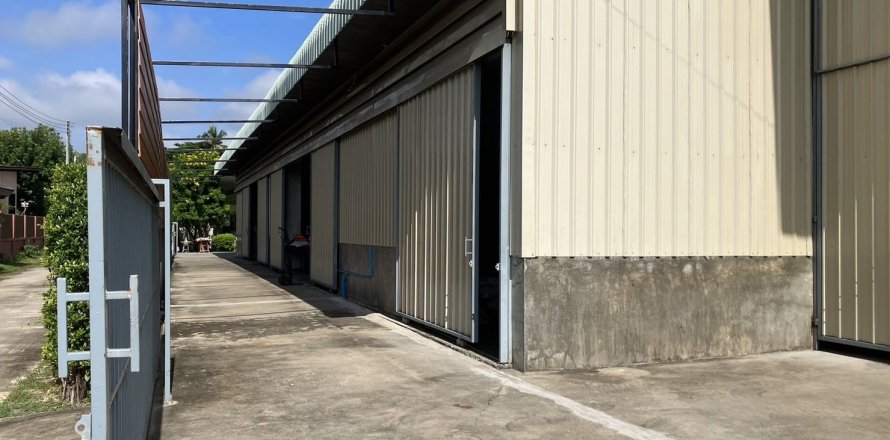 Склад в Сарафи, Таиланд  № 151692