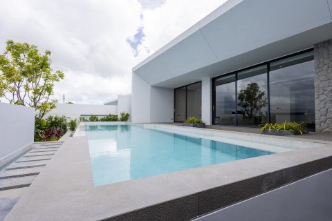 Villa in Phuket, Thailand 3 bedrooms № 169342 - photo 2