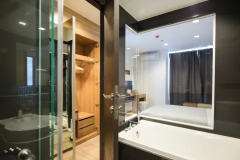 Студия в кондо в Сатхоне, Бангкок, Таиланд № 169340 - фото 5