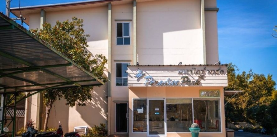 Квартира в Си Рача, Таиланд с 55 спальнями  № 114031