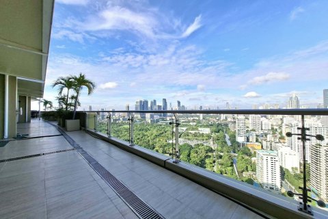 Condo in Khlong Toei, Bangkok, Thailand, 3 bedrooms  № 153004 - photo 18