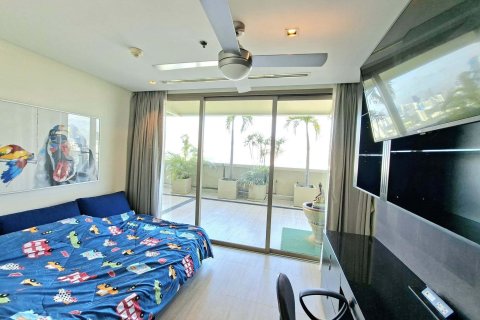 Condo in Khlong Toei, Bangkok, Thailand, 3 bedrooms  № 153004 - photo 3