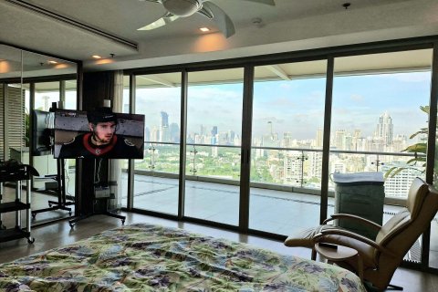Condo in Khlong Toei, Bangkok, Thailand, 3 bedrooms  № 153004 - photo 5
